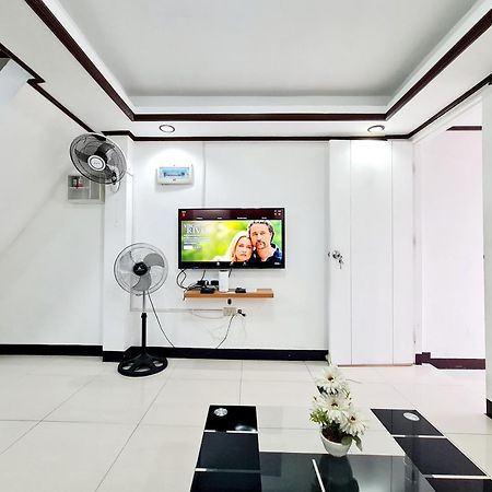 Calapan City Fully Furnished House Transient Near Xentromall L39 外观 照片