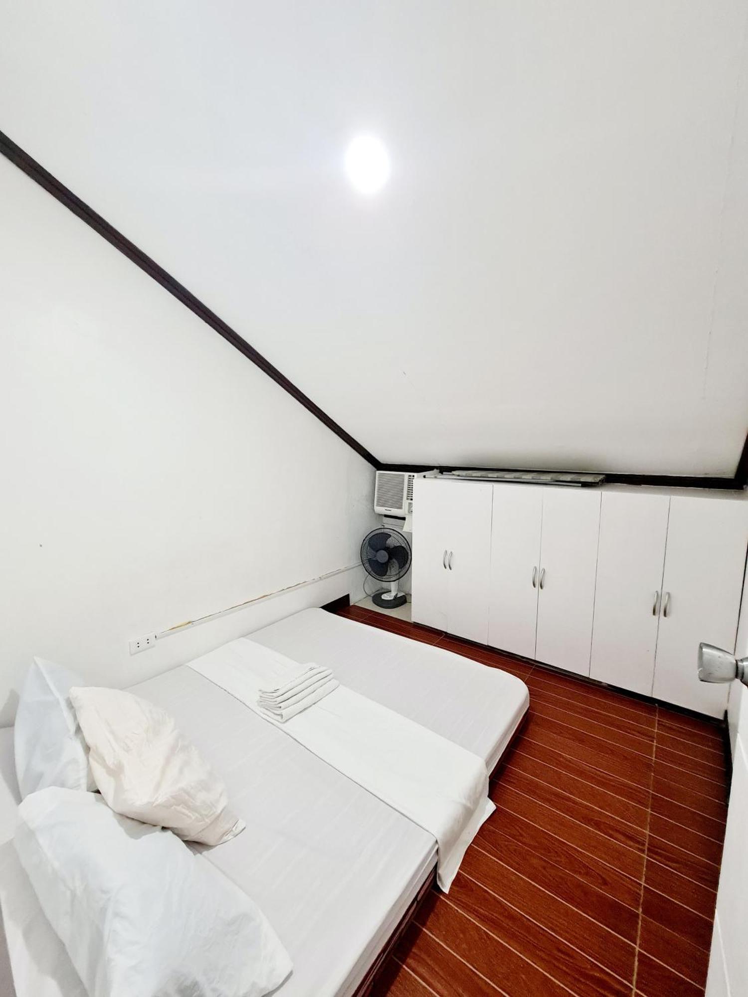 Calapan City Fully Furnished House Transient Near Xentromall L39 外观 照片