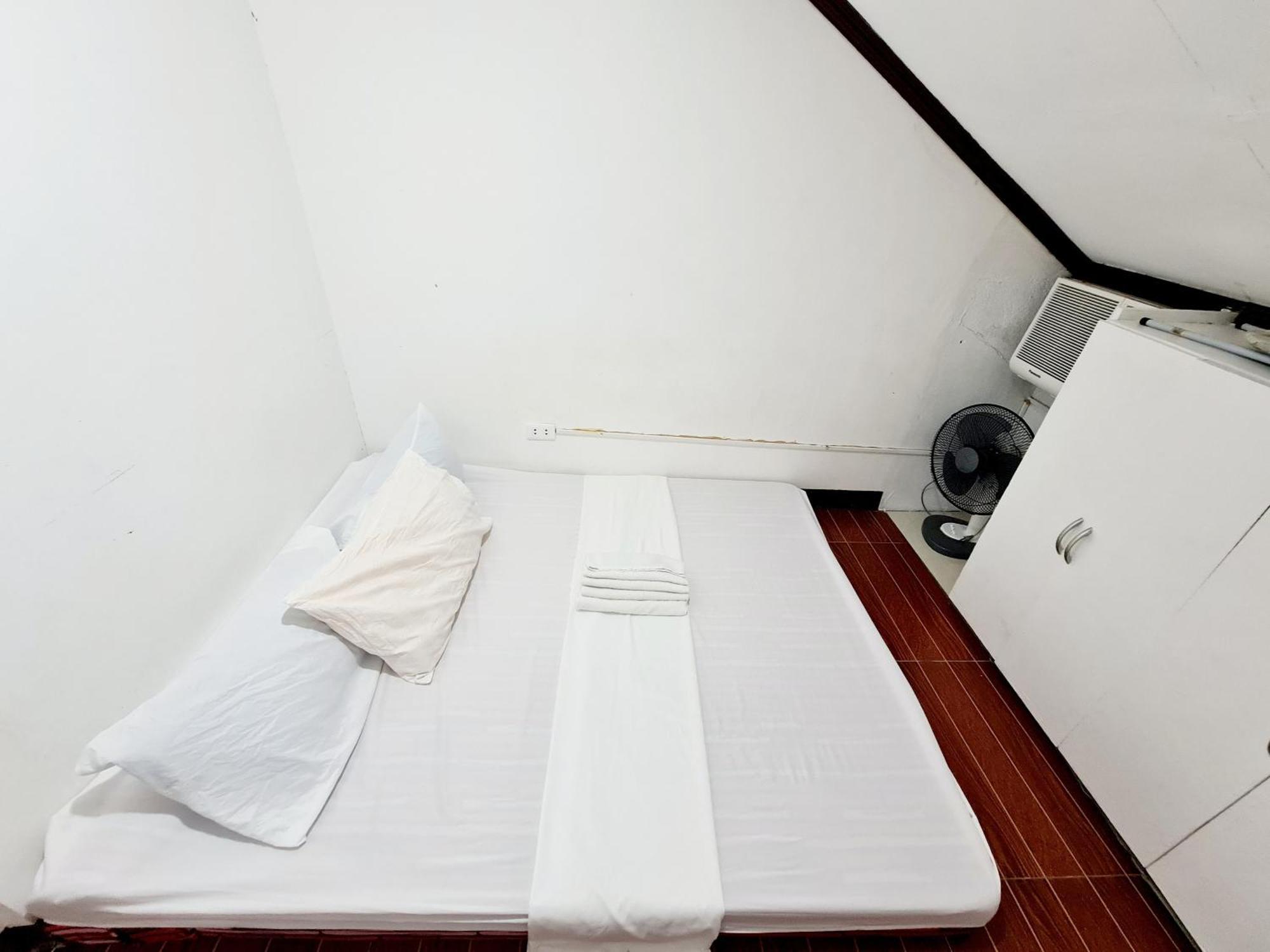 Calapan City Fully Furnished House Transient Near Xentromall L39 外观 照片