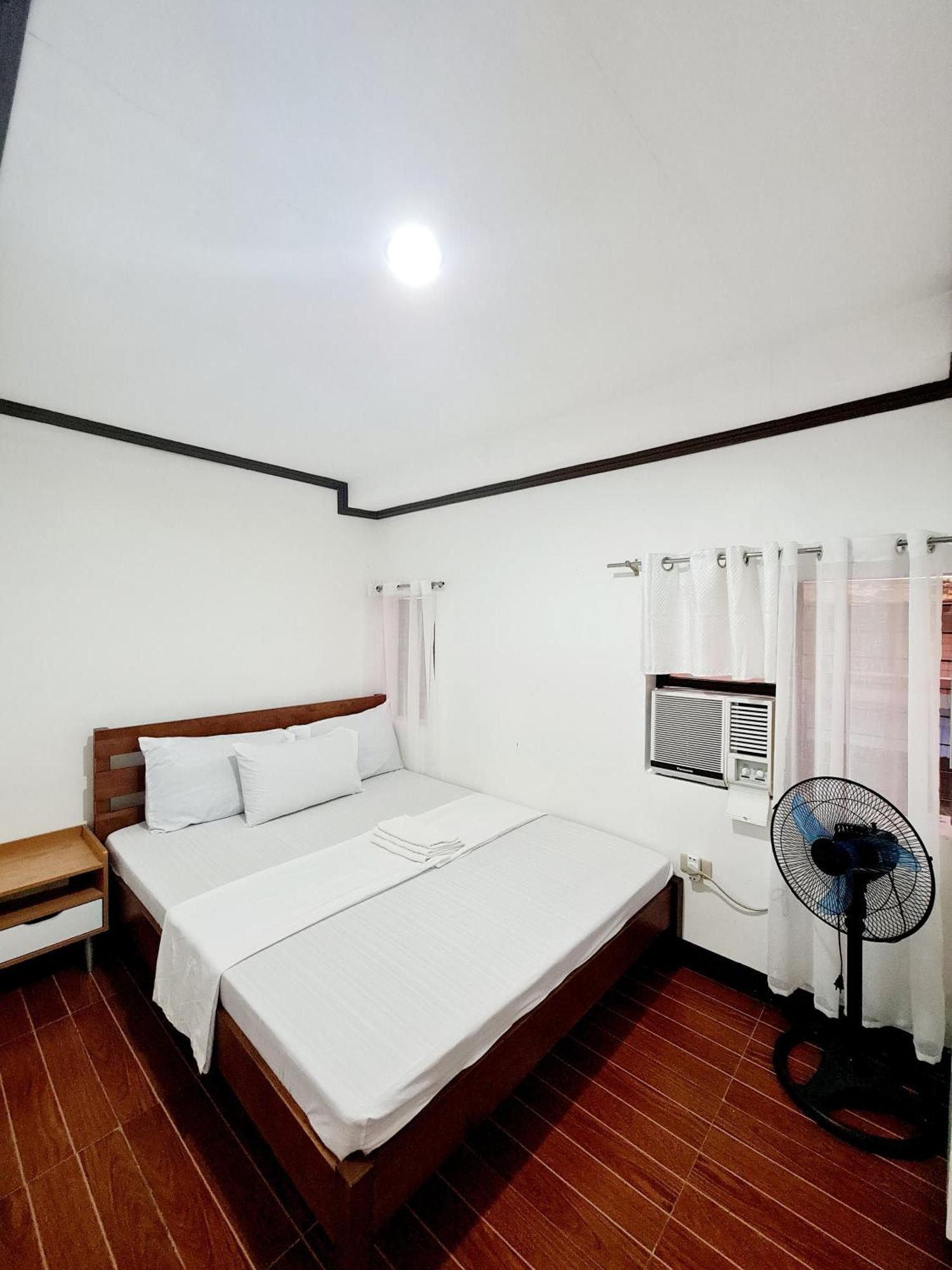 Calapan City Fully Furnished House Transient Near Xentromall L39 外观 照片